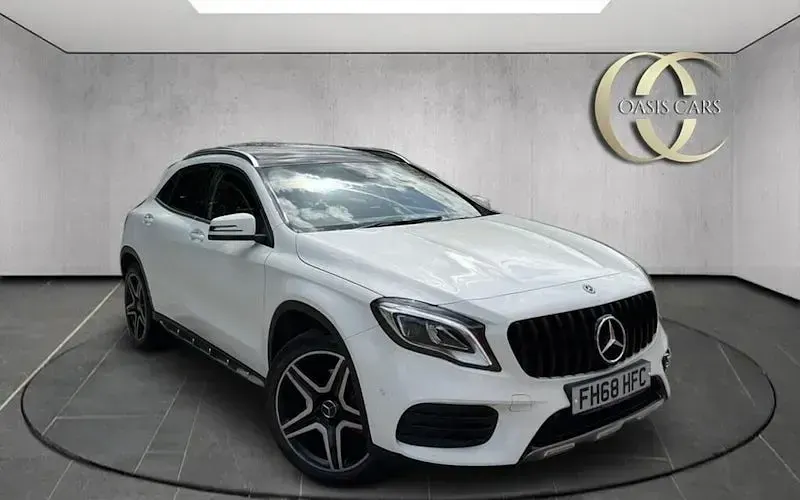Used Mercedes GLA250 AMG line 211 HP (155 kW) 2018 White SUV