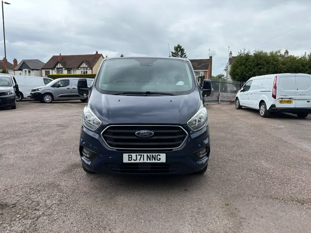 Used Ford Transit Custom Limited 130 HP (95 kW) 2021 Blue Van