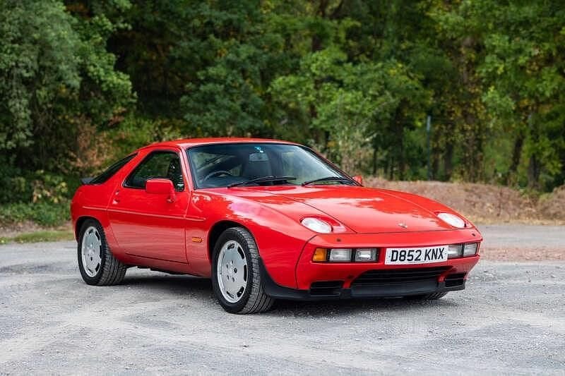 Red Used 1986 Porsche 928 Coupe | £30,000 - Image 1/4