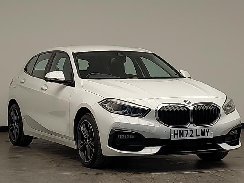 Used BMW 118 Sport Line 134 HP (98 kW) 2022 White Hatchback
