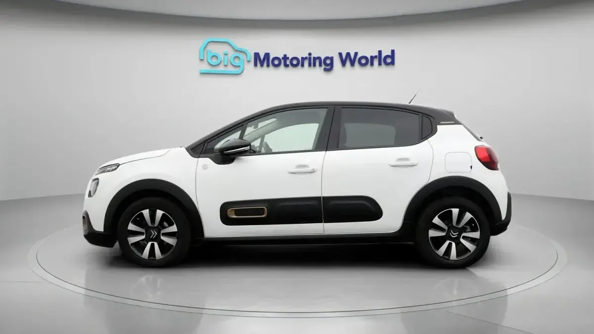 Używany Citroën C3 PureTech 2023 Biały Hatchback