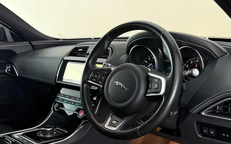 Used Jaguar XE Ingenium 200 HP (147 kW) 2019 Black Sedan