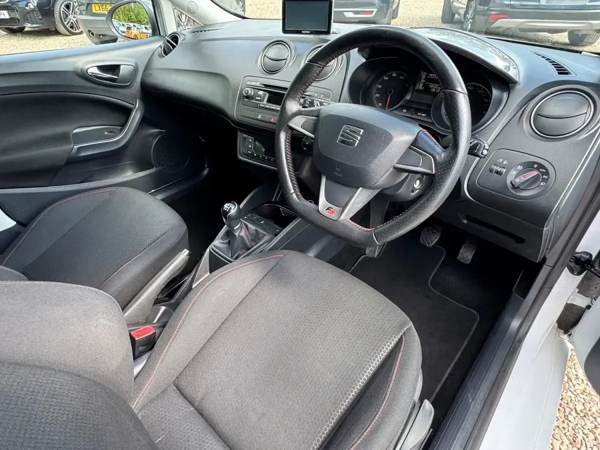 Used Seat Ibiza FR 2014 White Hatchback