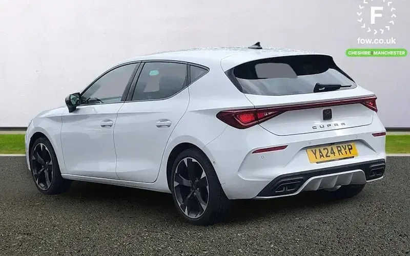 Used Cupra Leon 150 HP (110 kW) 2024 White Hatchback