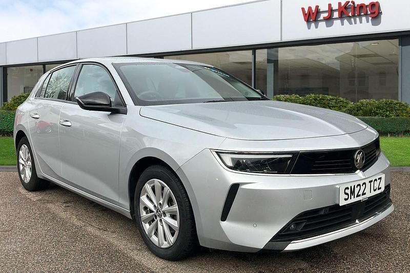 Grey Used 2022 Vauxhall Astra Design Edition Hatchback | £13,295 (Fair price) - Image 1/3