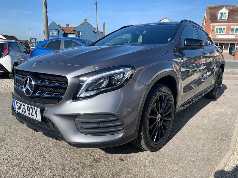 Used Mercedes GLA200 AMG line 156 HP (114 kW) 2019 Grey SUV