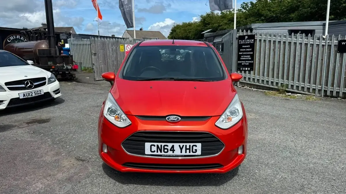 Used Ford B-MAX Zetec 90 HP (66 kW) 2014 Red MPV