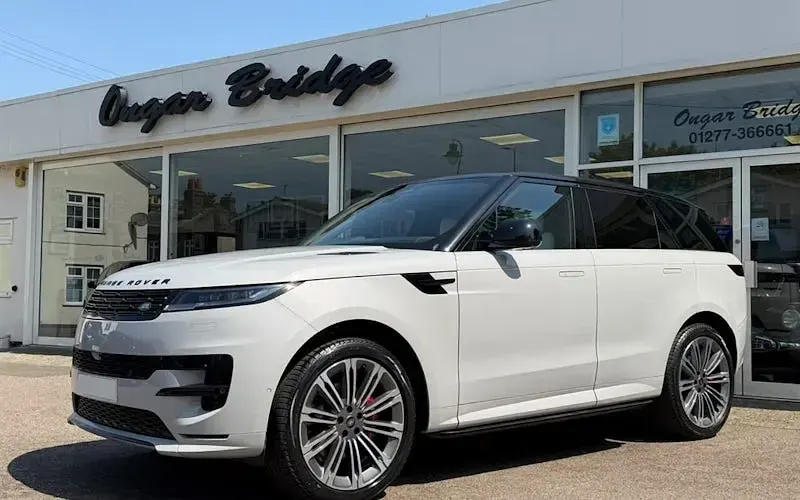 Usado Land Rover Range Rover Sport SE Dynamic 300 HP (220 kW) 2026 SUV