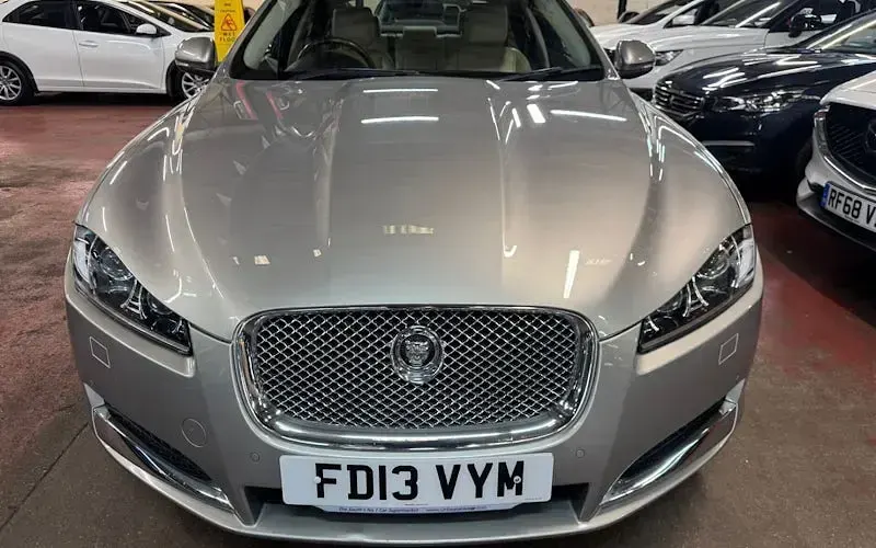 Used Jaguar XF Luxury 200 HP (147 kW) 2015 Sedan