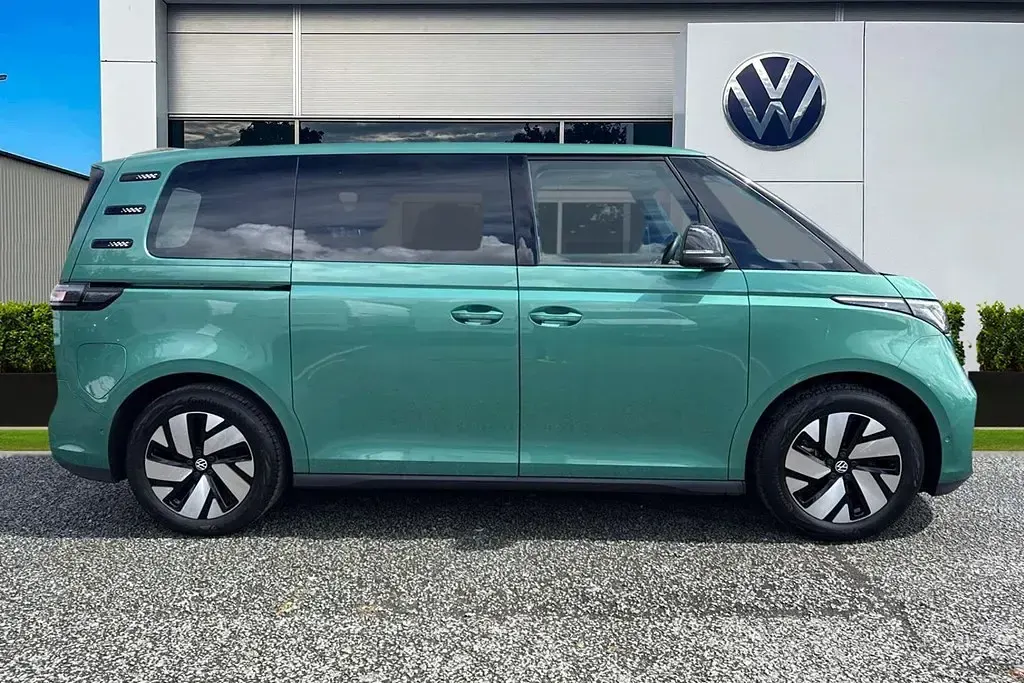 Used VW ID. Buzz Pro 83 kW (114 HP) 2025 Green MPV