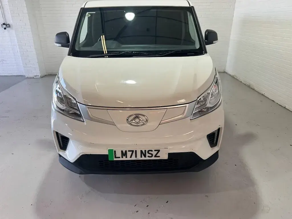 Used Maxus eDeliver 3 89 kW (122 HP) 2021 White Van