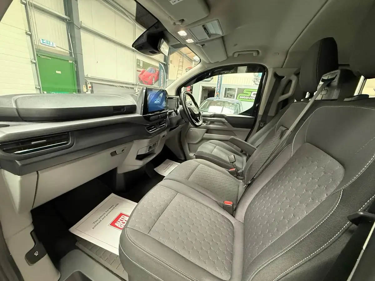 Used Ford Tourneo Titanium 136 HP (100 kW) 2024 Black MPV