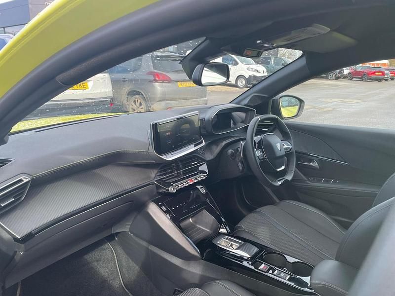 Used Peugeot 208 GT 99 HP (72 kW) 2025 Yellow Hatchback