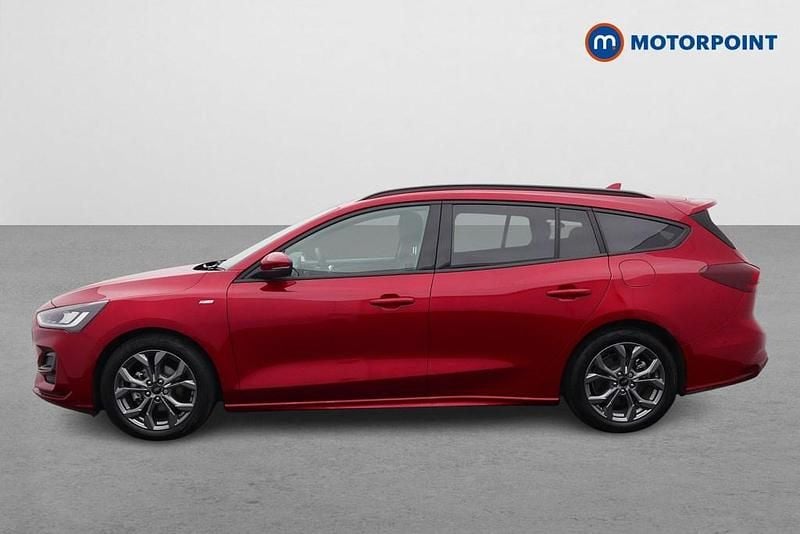 Used Ford Focus ST-Line 2025 Red Estate