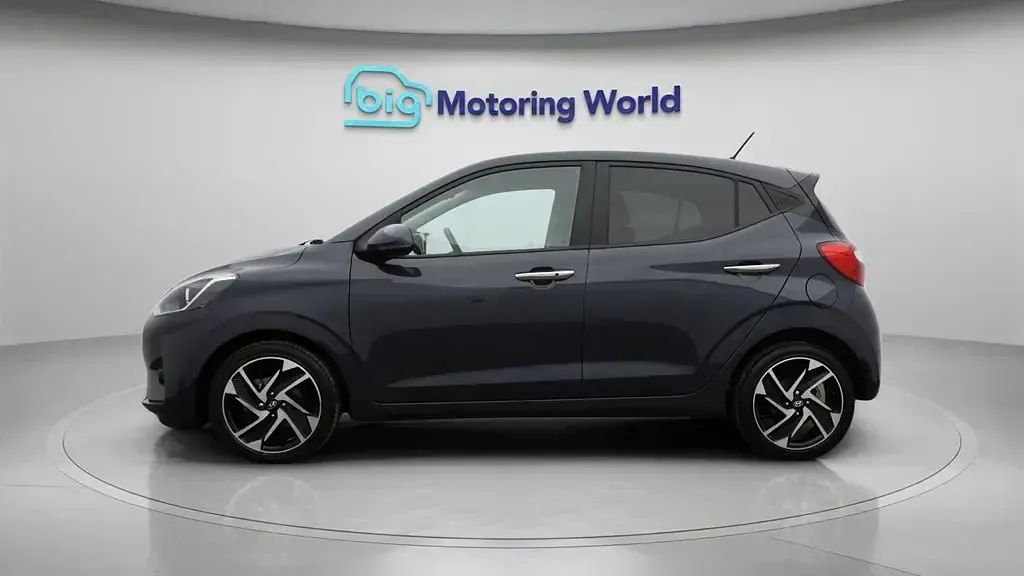 Usado Hyundai i10 Premium 84 HP (61 kW) 2023 Cinzento Citadino