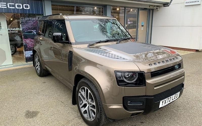 Used Land Rover Defender 249 HP (183 kW) 2023 SUV