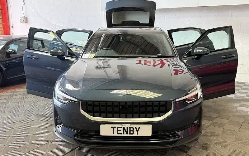 Used Polestar 2 300 kW (408 HP) 2022 Black Hatchback