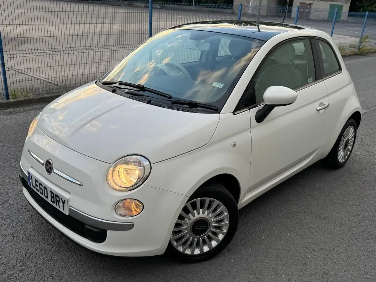 Used Fiat 500 Lounge 69 HP (50 kW) 2014 White Hatchback