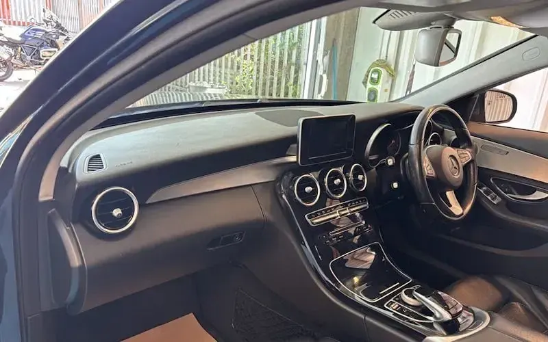 Used Mercedes C300 231 HP (169 kW) 2017 Sedan