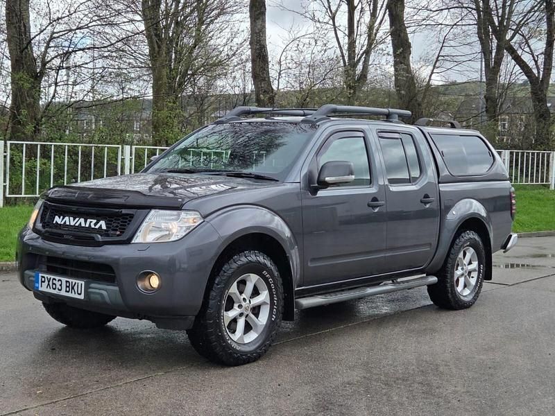 Used Nissan Navara Tekna 190 HP (139 kW) 2013 Grey Pickup