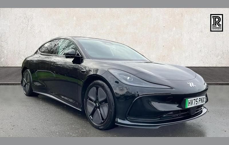 Used MG IM5 300 kW (408 HP) 2025 Black Hatchback