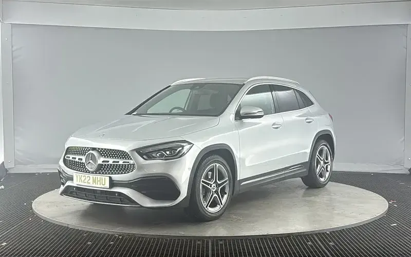 Usado Mercedes GLA200 Executive 163 HP (119 kW) 2022 SUV