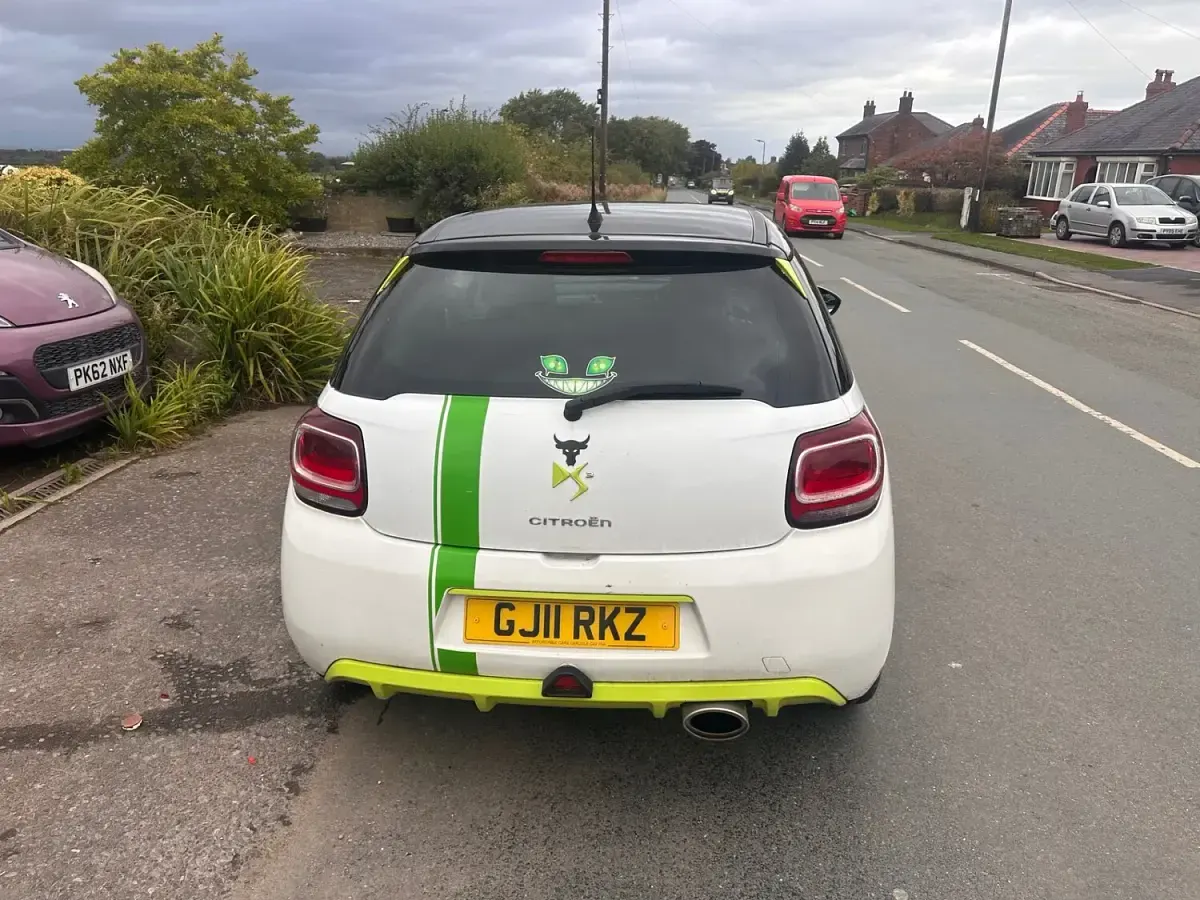 Used Citroën DS3 2011 White Hatchback