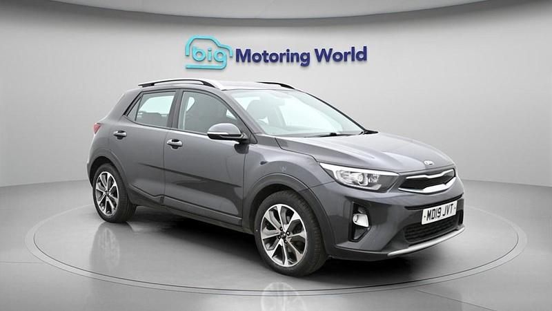 Used Kia Stonic 118 HP (86 kW) 2019 Grey SUV