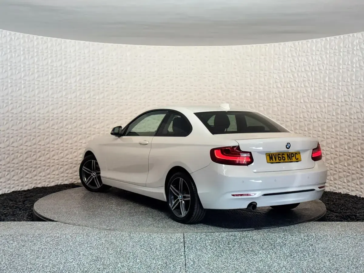 Used BMW 218 Sport Line 2016 White Coupe