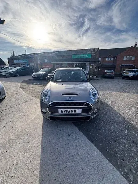 Used Mini Cooper S Hatch 170 HP (125 kW) 2016 Silver Hatchback