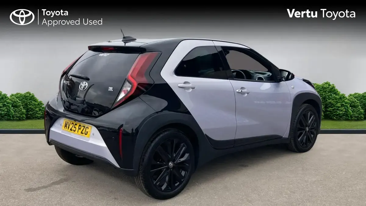 New Toyota Aygo X Edition 72 HP (52 kW) 2025 Jasmine silver bitone (metallic paint) SUV