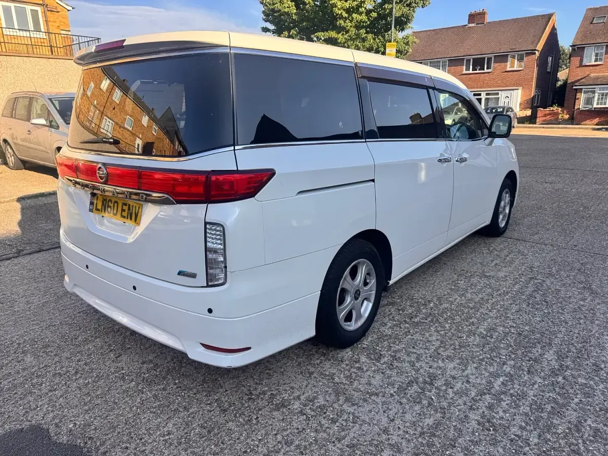 Used Nissan Elgrand 2021 White MPV