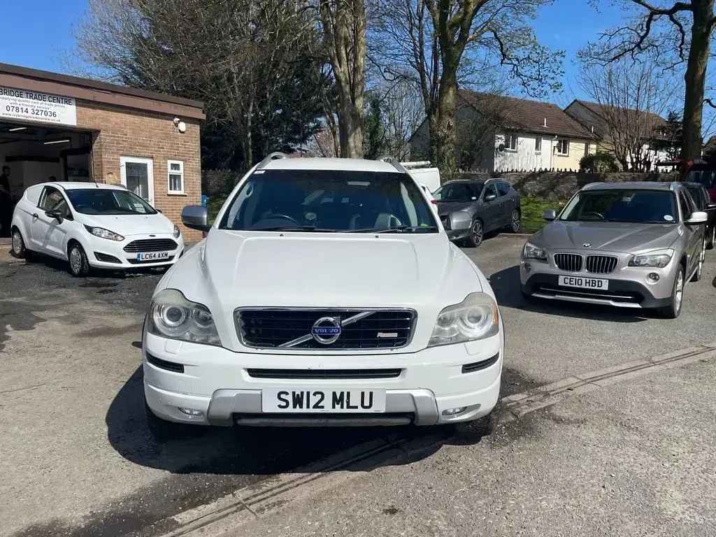 Used Volvo XC90 R-Design 200 HP (147 kW) 2012 White SUV