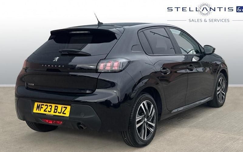 Used Peugeot 208 Active+ 102 HP (75 kW) 2023 Hatchback
