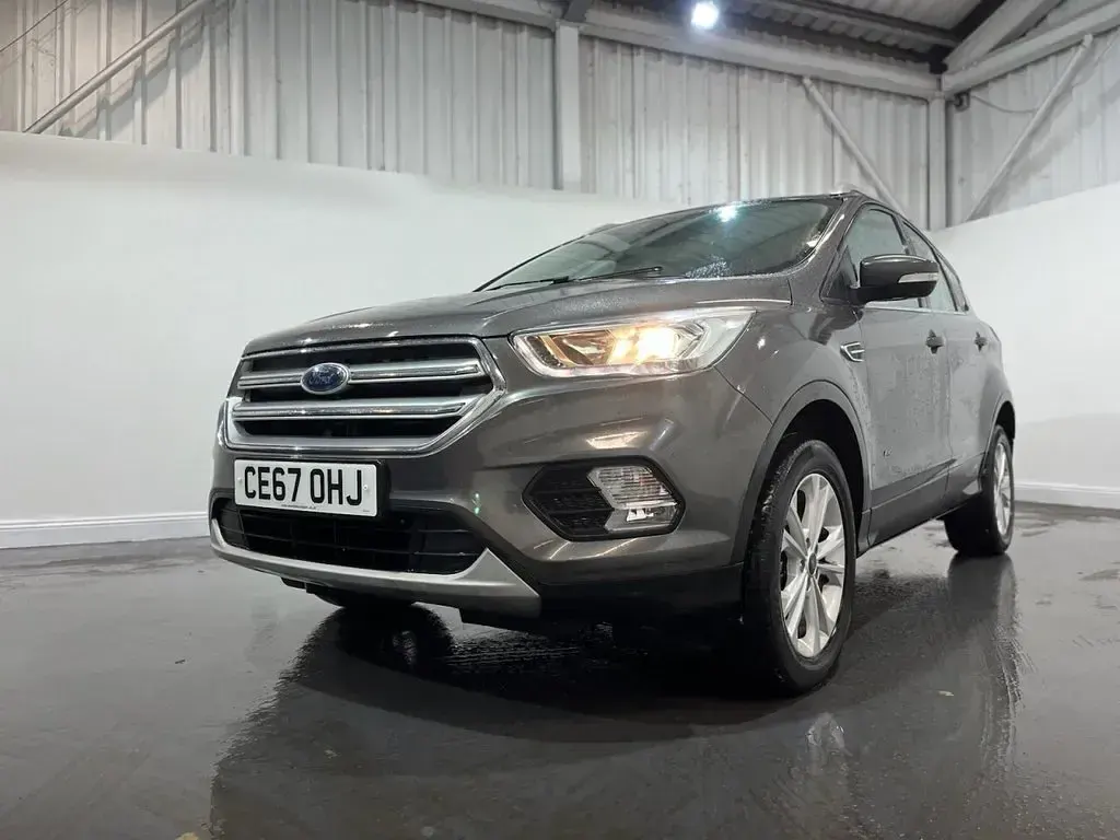 Used Ford Kuga Titanium 180 HP (132 kW) 2017 Grey SUV