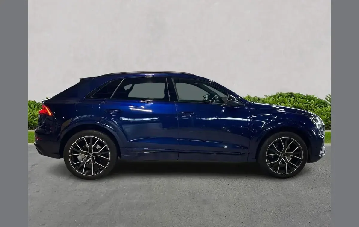 Used Audi Q8 Black Edition 340 HP (250 kW) 2023 Blue SUV