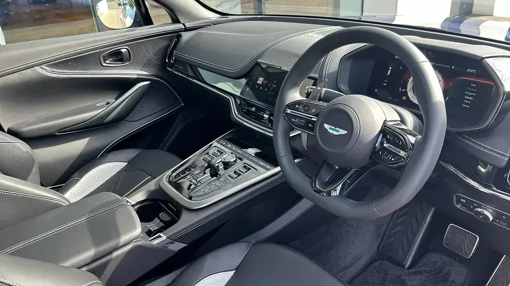 New Aston Martin DBX 727 HP (534 kW) 2026 Blue SUV