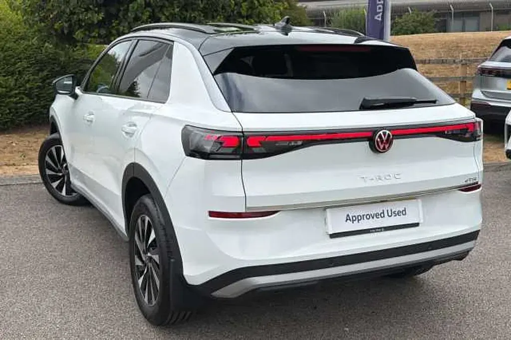 New VW T-Roc Life 150 HP (110 kW) 2026 White SUV