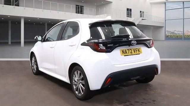 Begagnad Toyota Yaris 116 HK (85 kW) 2022 Halvkombi