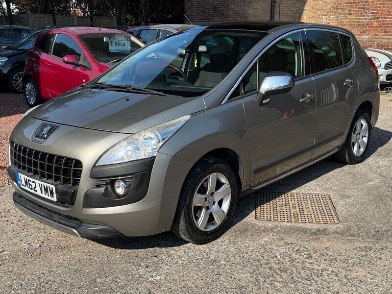 Grey Used 2012 Peugeot 3008 Allure Hatchback | £2,995 (Fair price) - Image 1/4