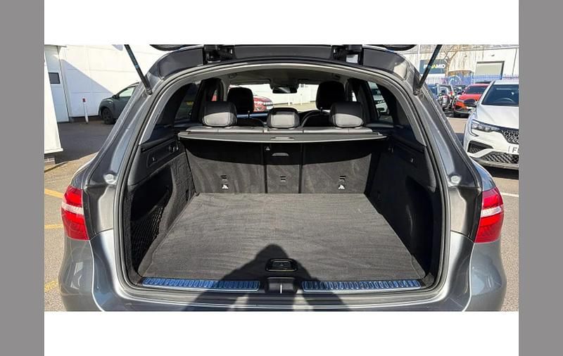 Used Mercedes GLC250 207 HP (152 kW) 2018 Grey SUV