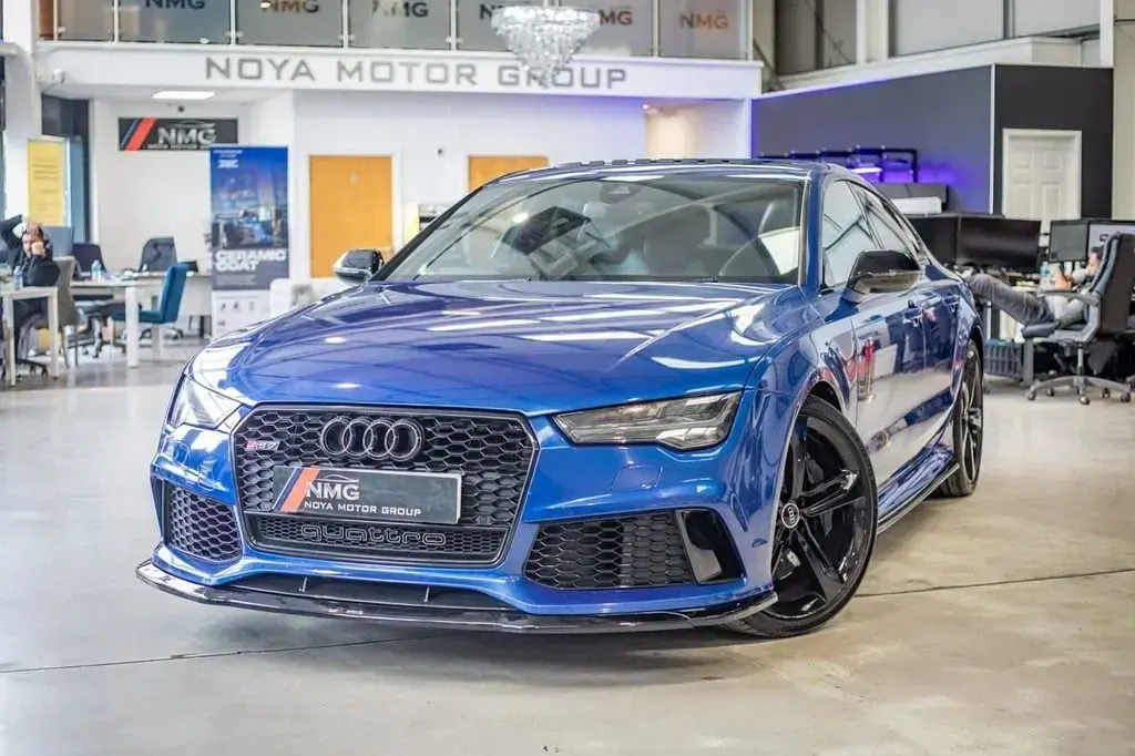 Usado Audi RS7 Sportback Advanced 560 HP (411 kW) 2016 Azul Citadino