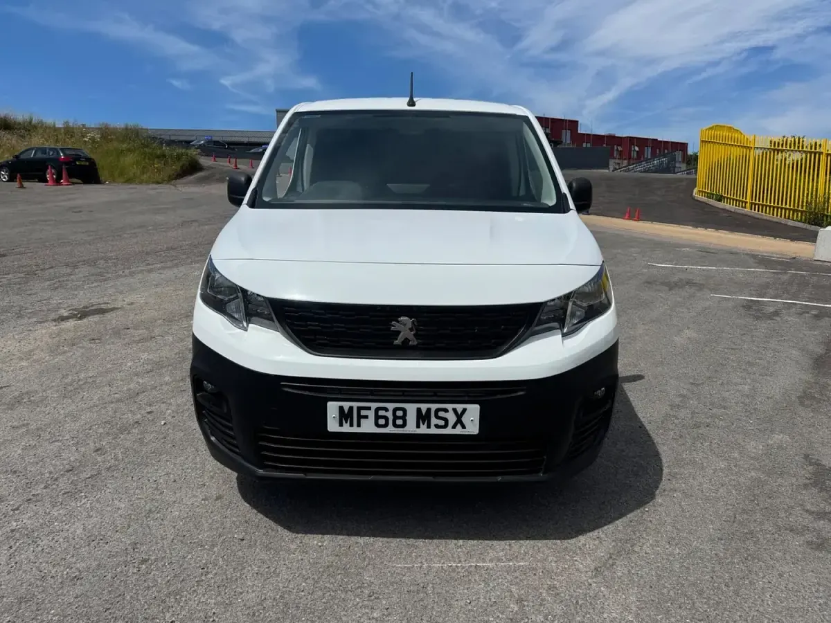 Used Peugeot Partner S 2019 White MPV