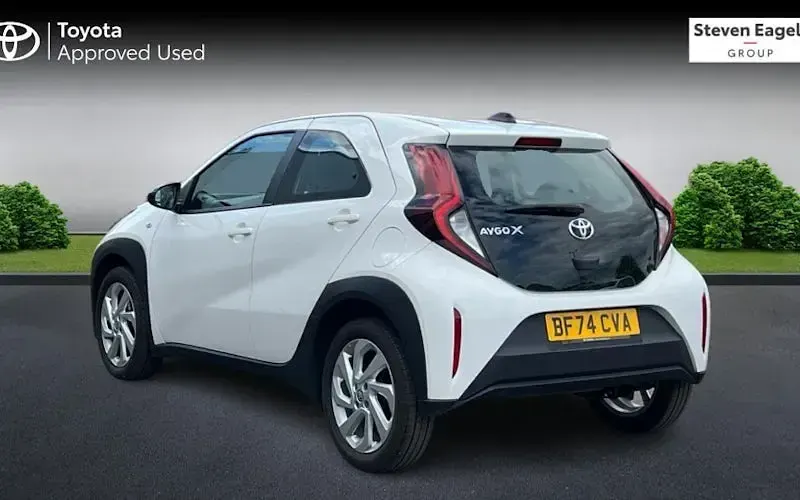 Used Toyota Aygo X PURE 72 HP (52 kW) 2025 SUV