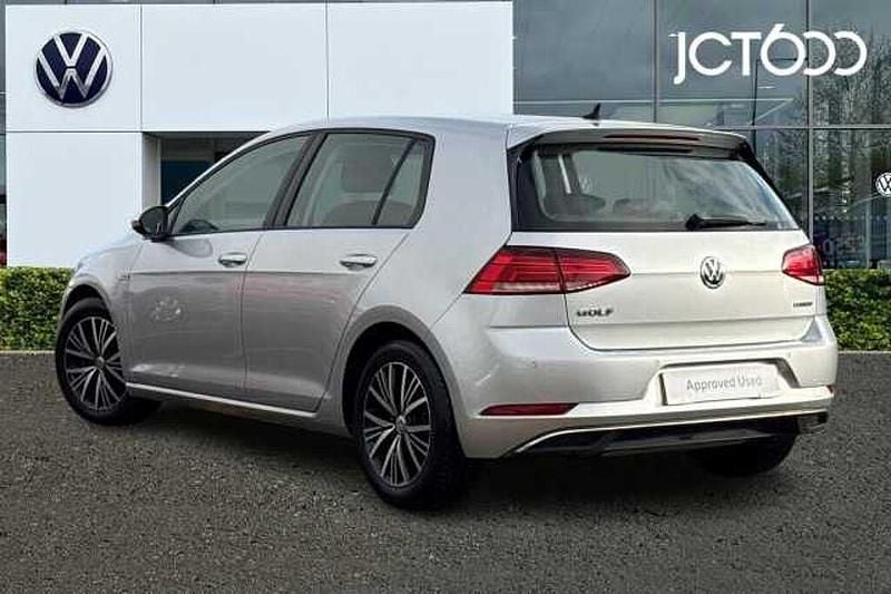 Used VW Golf VII SE 130 HP (95 kW) 2019 Silver Hatchback