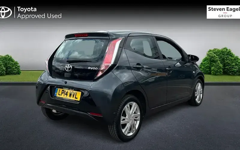 Used Toyota Aygo x-press 69 HP (50 kW) 2016 Hatchback