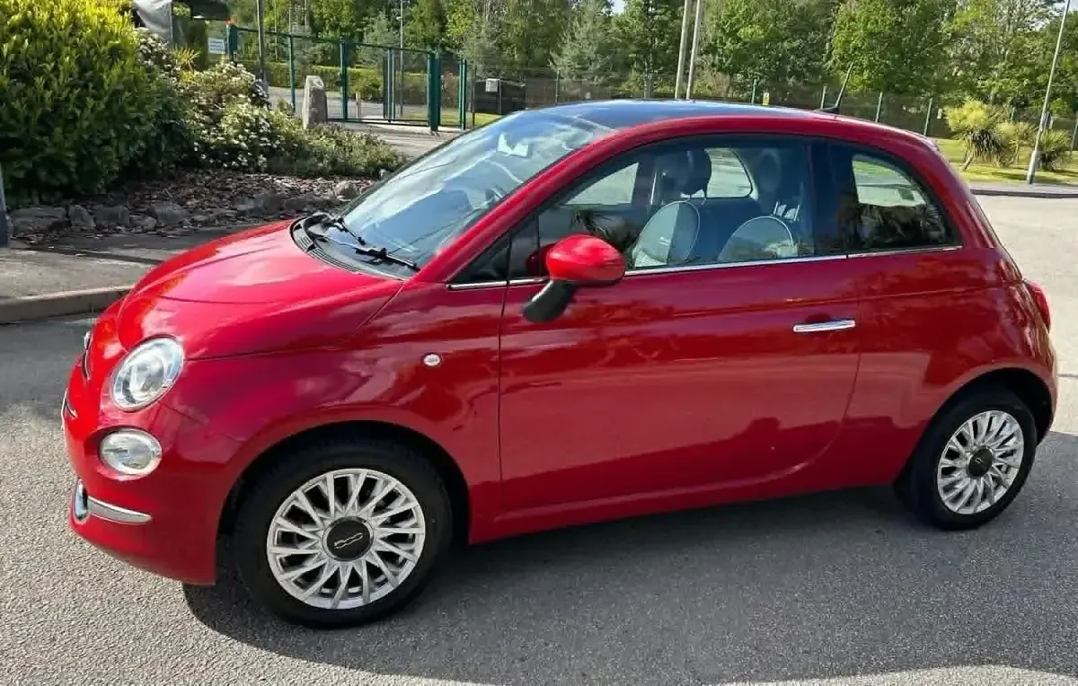 Used Fiat 500 Lounge 69 HP (50 kW) 2018 Red Hatchback