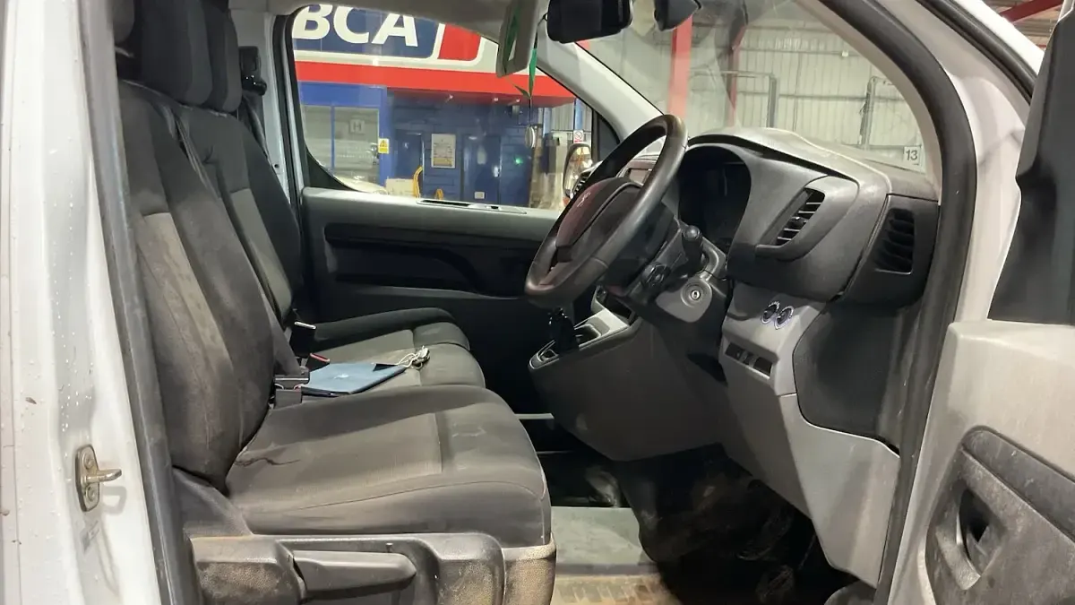 Used Peugeot Expert Premium 2022 White Van