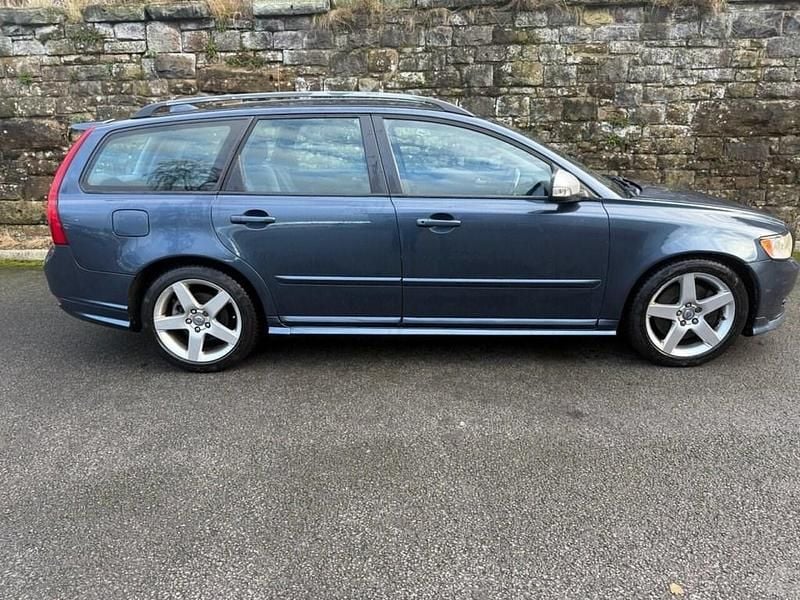 Used Volvo V50 R-Design 136 HP (100 kW) 2009 Blue Estate