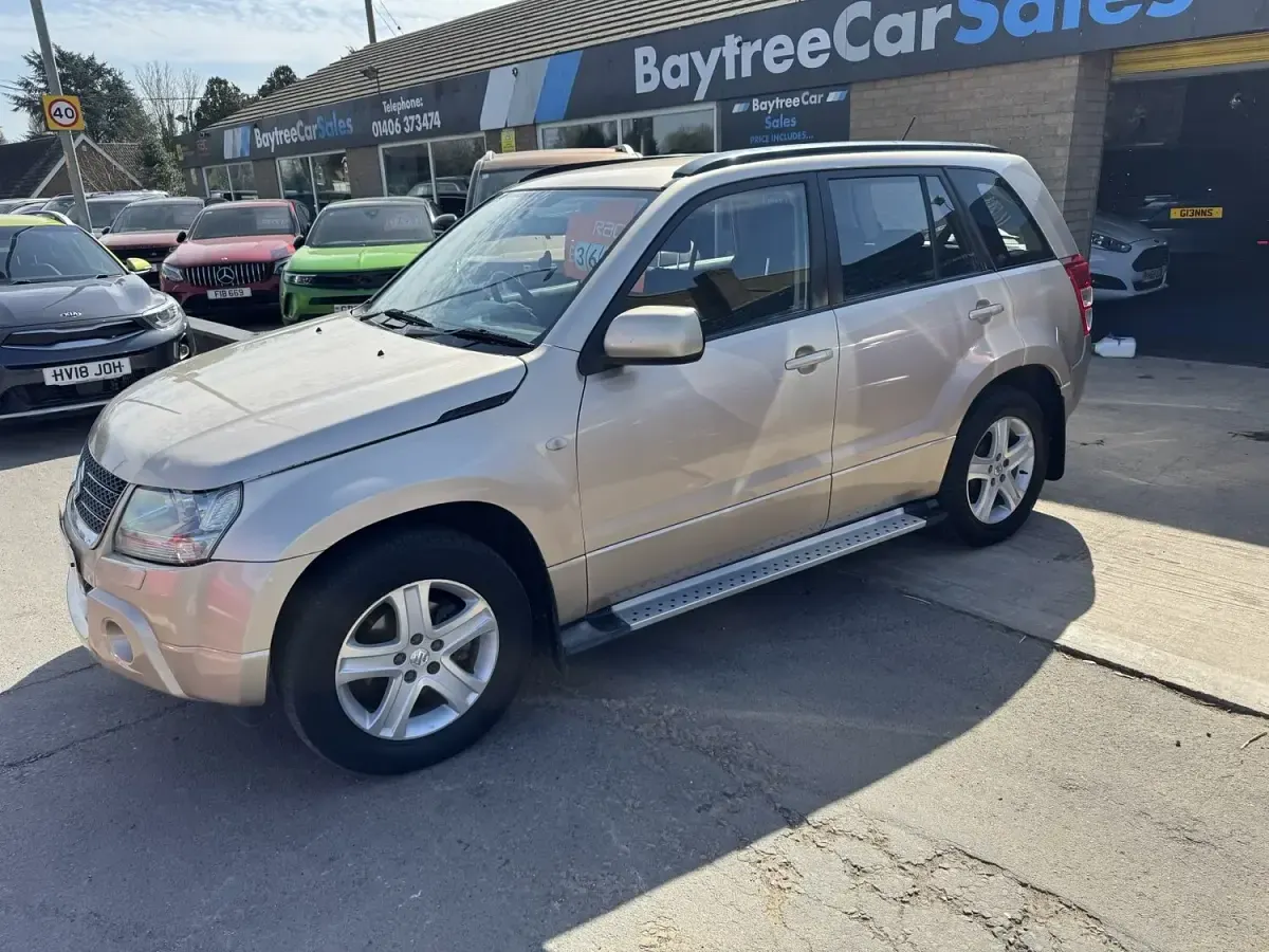 Used Suzuki Grand Vitara 2009 Beige SUV